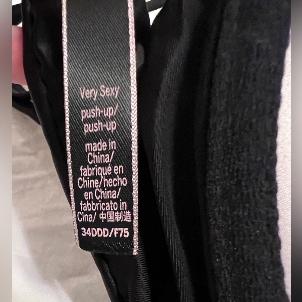 NWOT Victoria’s Secret Very Sexy Black & Black Rhinestones Push Up Bra 34F (DDD) - Picture 8 of 10